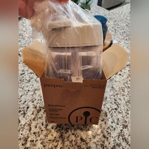 NEW Pampered Chef manual food processor